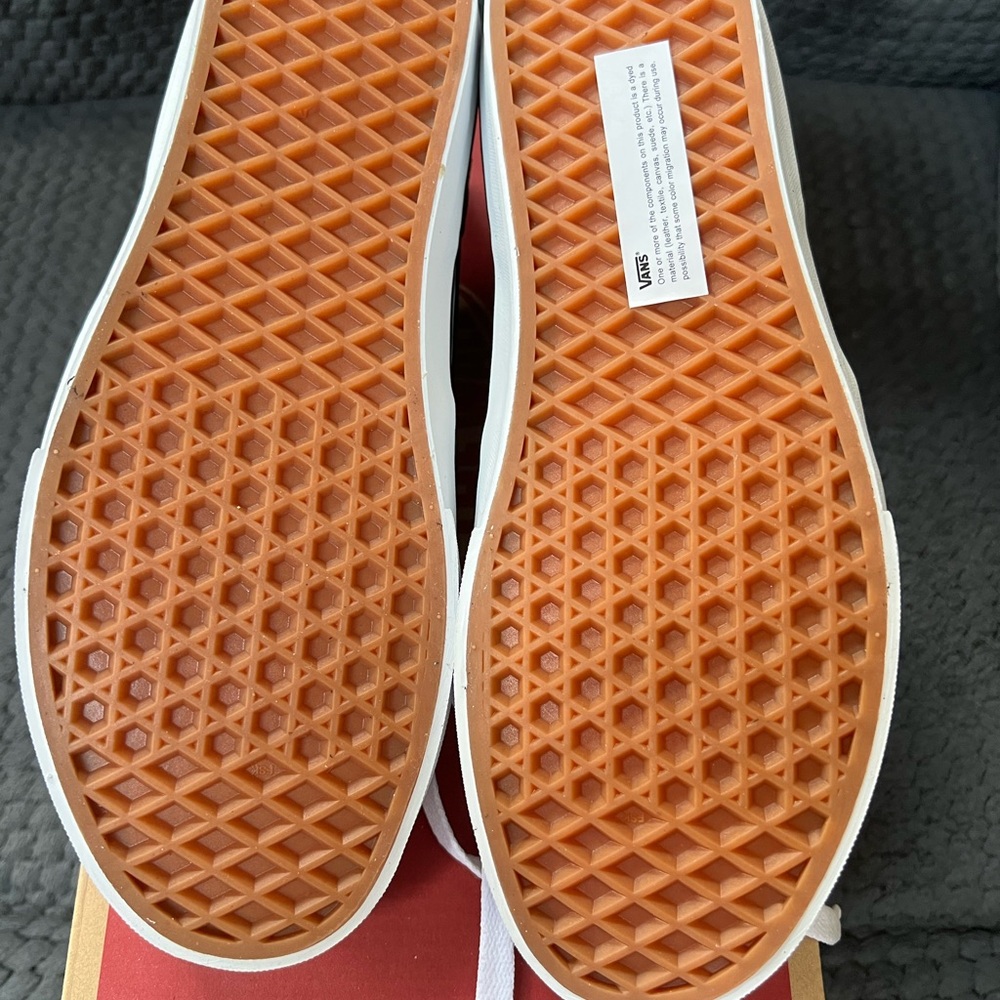 Women’s Vans Brooklyn LS Sneakers - Picture 7 of 7